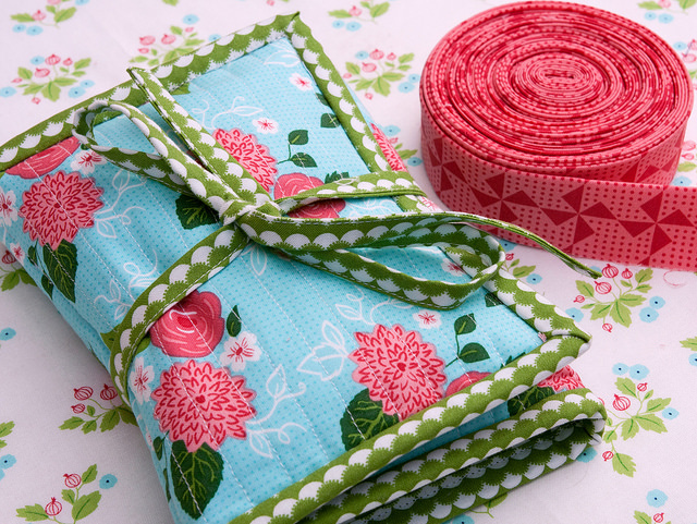 Must-have binding bag for quilters