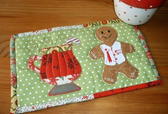 Gingerbread Man Mug Rug