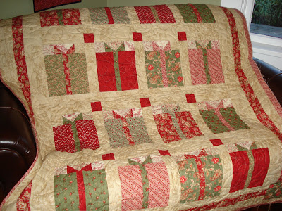 All Wrapped Up for Christmas - Quilting Digest