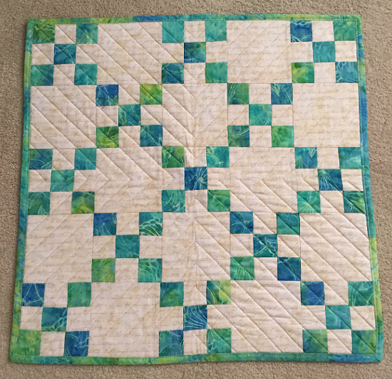 this-mini-single-irish-chain-quilt-is-fresh-and-fun-quilting-digest