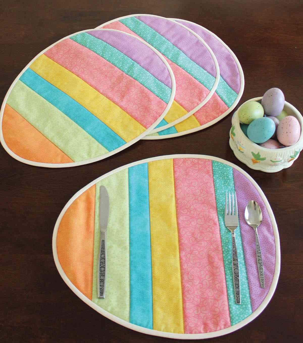 These Easter Egg Placemats Are So Easy Quilting Digest