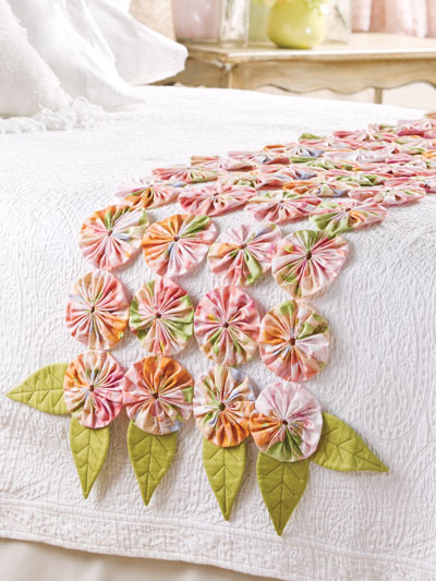 Drape This Runner Across Your Bed Quilting Digest