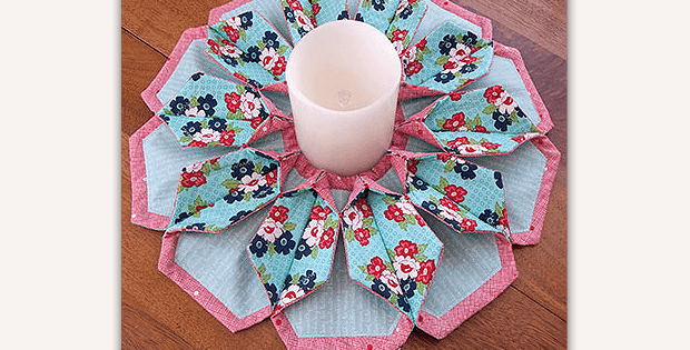 Fold'n Stitch Blooms Table Topper Pattern