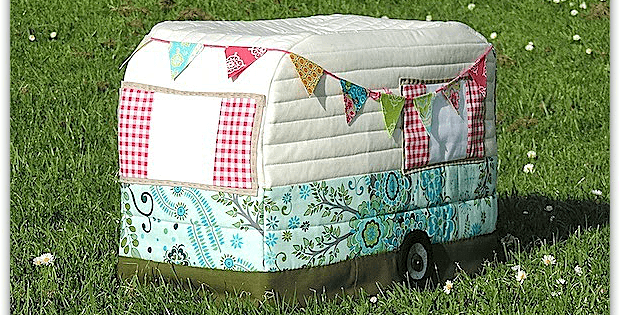 Sewing Machine Cover With Quaint Spool Blocks – Quilting Cubby