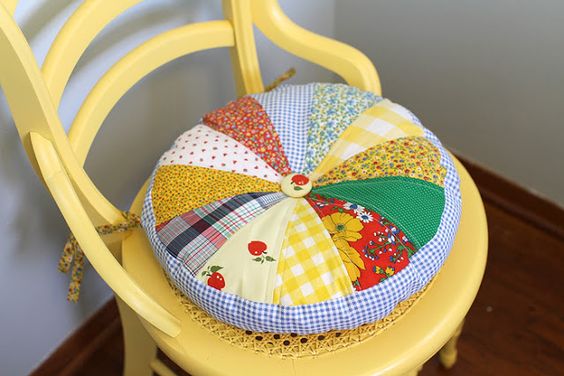 Round Quilted Chair Cushion