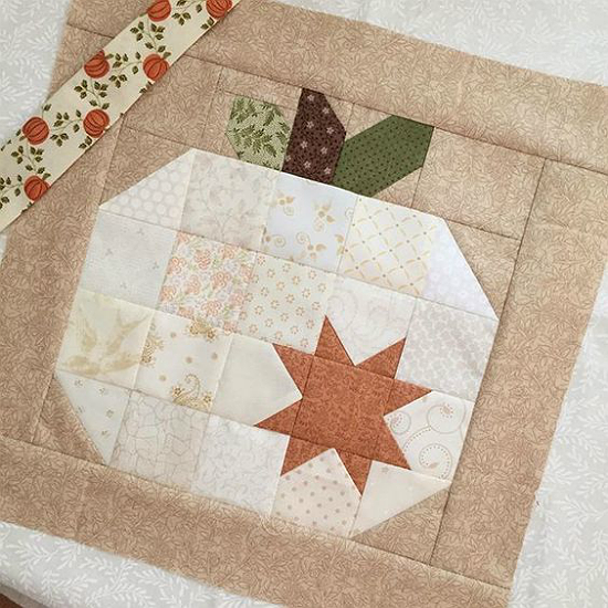 patchwork-pumpkins-are-fun-in-this-quilt-quilting-digest