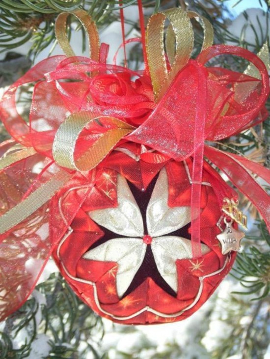 No-Sew Quilted Flower Christmas Ornament