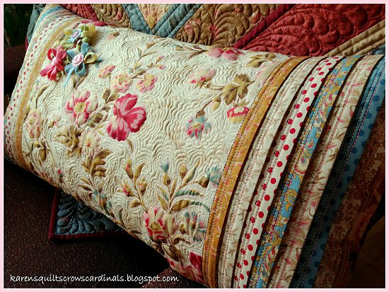Hearts Content Decorative Pillow Pattern