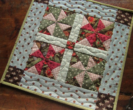 Pinwheel Doll Quilt or Table Mat