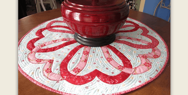 Round Valentine Table Topper