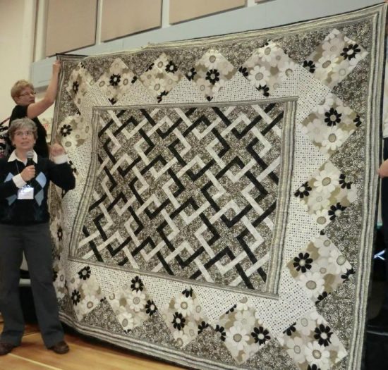 intricate-knots-make-a-stunning-quilt-quilting-digest