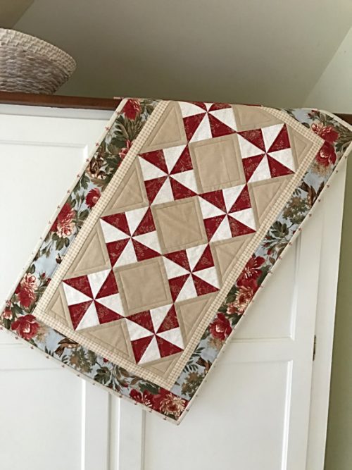 Classic Pinwheel Table Runner