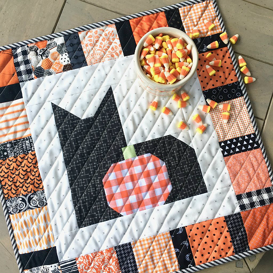 use-one-block-or-more-for-a-halloween-cat-quilt-quilting-digest