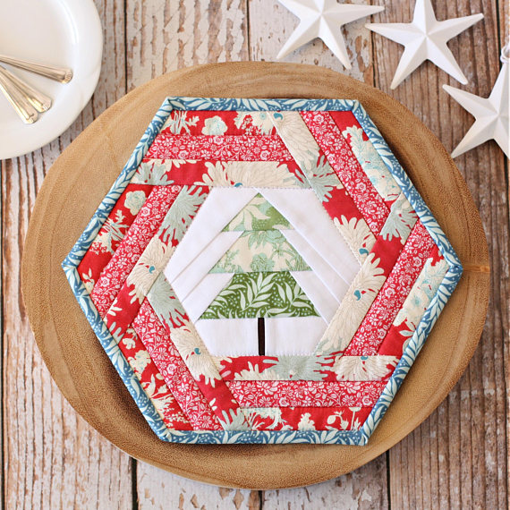 Hexie Holiday Placemat Pattern