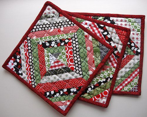 String Pieced Holiday Pot Holders