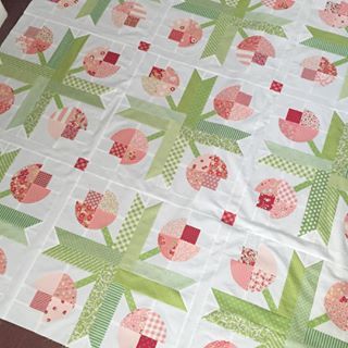 Rose Mini Quilt-V · Creative Fabrica