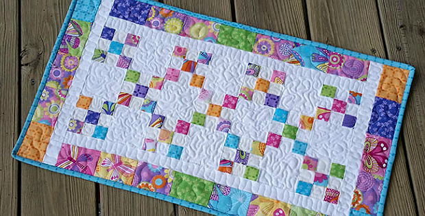 Scrappy 9 Patch Irish Chain Tablerunner Tutorial