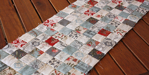 Make (Almost) Random Patchwork with Strip Piecing