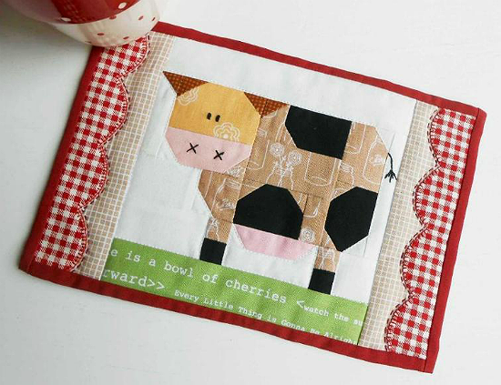 Country Cows and Hearts Large Fabric Snack Mat Mug Rug Set of 4
