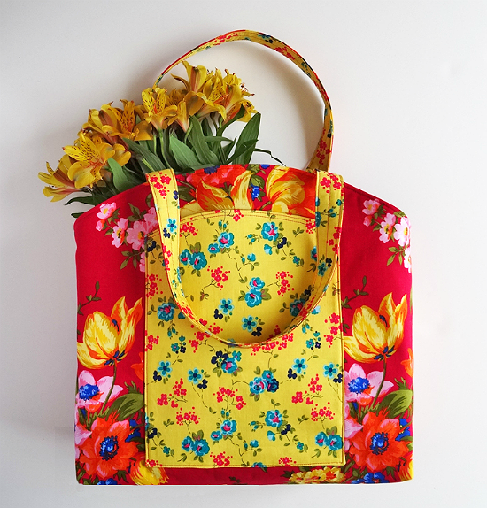 Pretty Floral Divided Tote 
