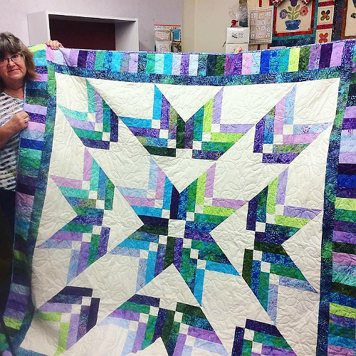 This Quilt is Sensational in Any Color Theme - Quilting Digest