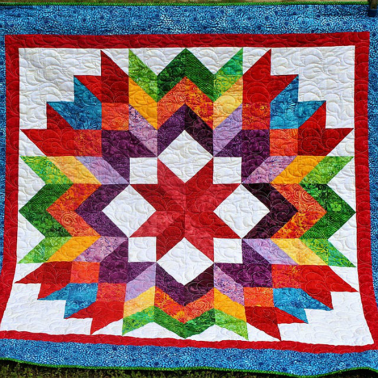 crayon-colors-are-stunning-in-this-quilt-quilting-digest