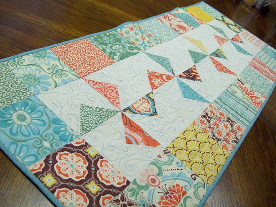 Windmills Charm Square Table Runner Pattern