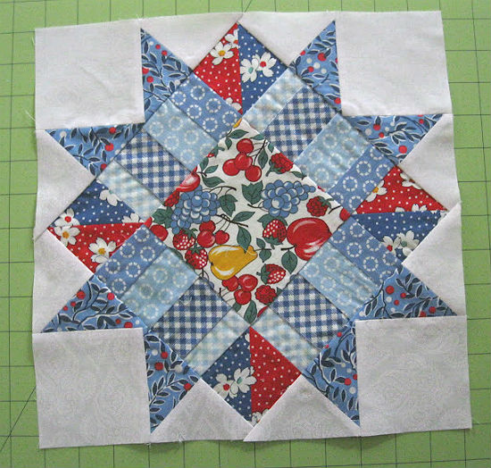 this-block-is-stunning-in-any-color-theme-quilting-digest