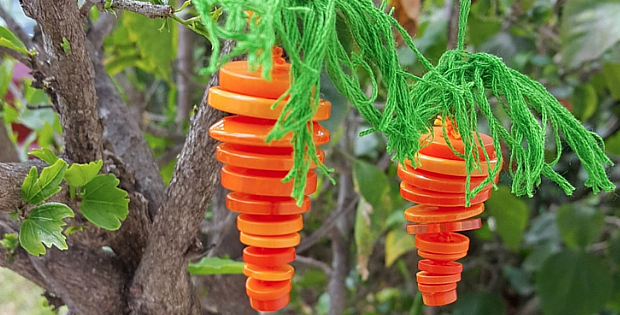 Button Carrot Ornament Tutorial