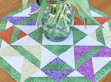Candy Apple Table Topper Pattern
