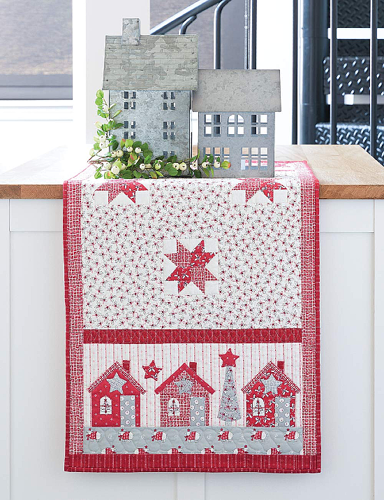 Moda All-Stars - Top the Table: 17 Quilt Patterns for Runners, Toppers, and More!