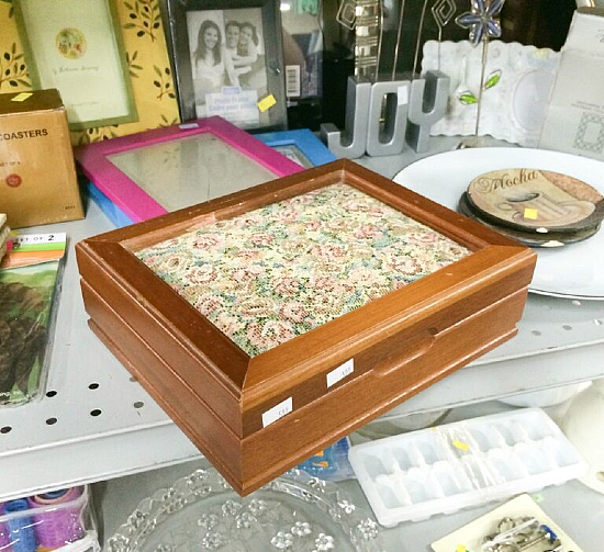 Turn a Vintage Jewelry Box Into a Sewing Kit