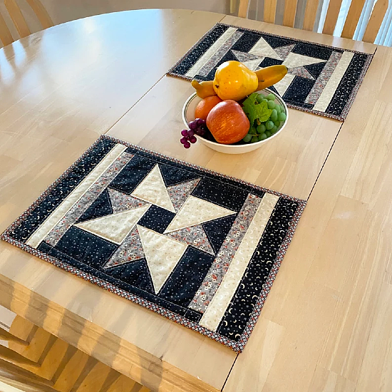 Spinning Star Quilted Placemat Pattern