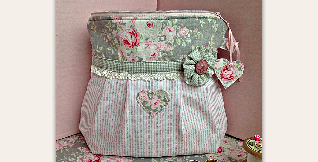 Shabby Chic Cosmetics Bag Pattern