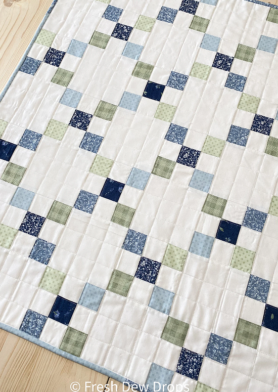 Simple Irish Chain Table Quilt Pattern