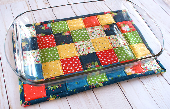 Quilting Digest - Scraps are perfect for these cute pot holders