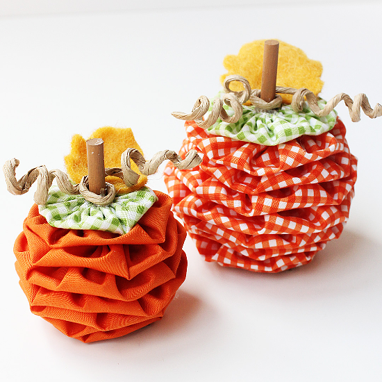 http://quiltingdigest.com/wp-content/uploads/2023/09/Make-Fabric-Pumpkins.png