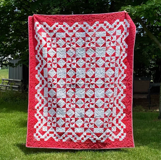 Red Tidings Quilt Pattern