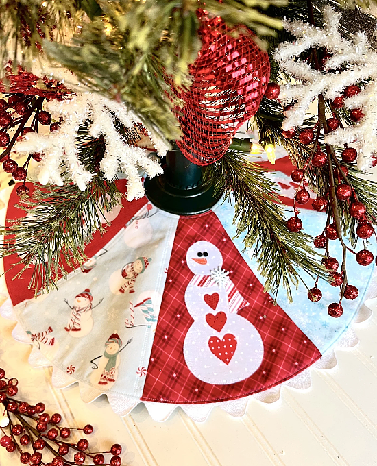 Frosted Holiday Snowman Pencil Tree Skirt Pattern