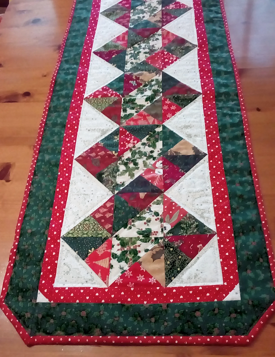 Christmas Twist Table Runner Pattern