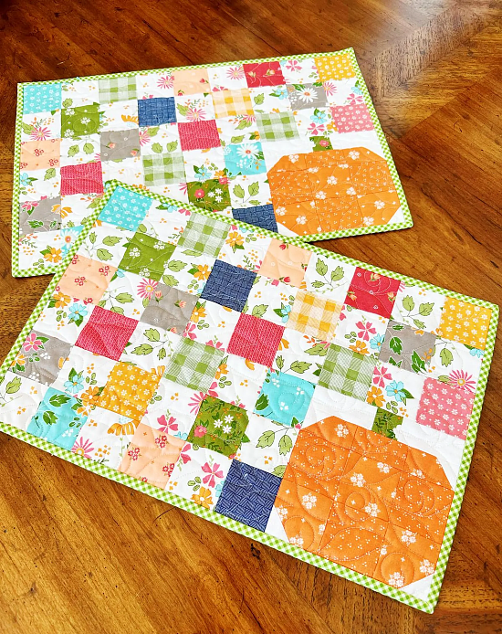 Pumpkin + Leaf Placemats Pattern