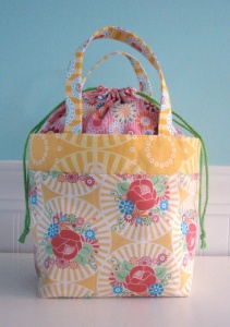 Tote Your Lunch in Style - Quilting Digest