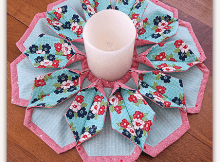 Fold'n Stitch Blooms Table Topper Pattern