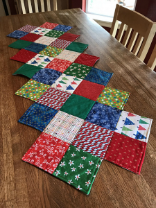 This Zig Zag Runner is So Easy to Make - Quilting Digest