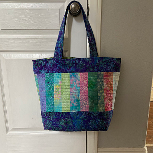 Haul a Little or a Lot with This Generously Sized Tote - Quilting Digest