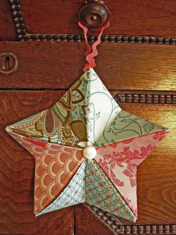 Easy Origami Star Ornaments for the Holidays - Quilting Digest