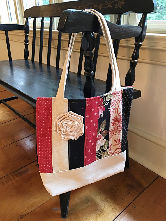 A Beautiful Tote to Take Anywhere - Quilting Digest