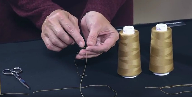 Prevent Thread from Tangling When Hand Sewing