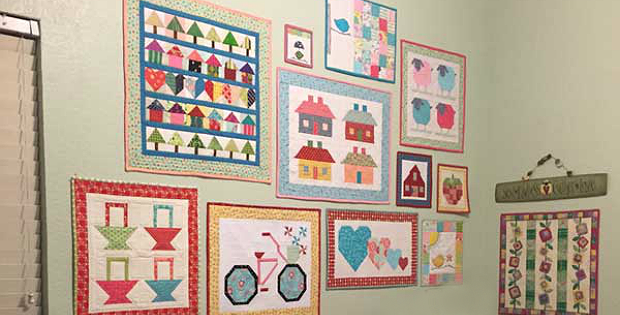 A Super Easy Way To Hang Mini Quilts Quilting Digest - How To Hang A Small Quilt On Wall