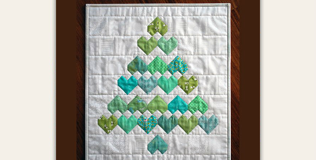 Christmas Hearts Mini Quilt Pattern